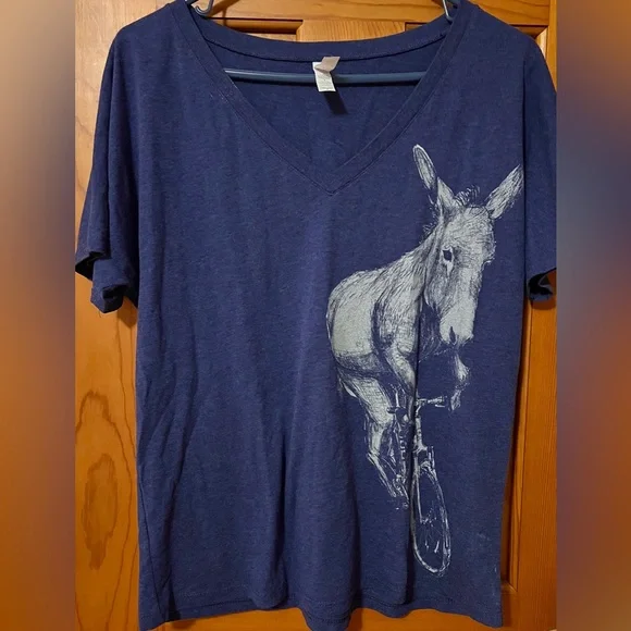 Donkey on a bicycle T-shirt - Picture 4 of 4